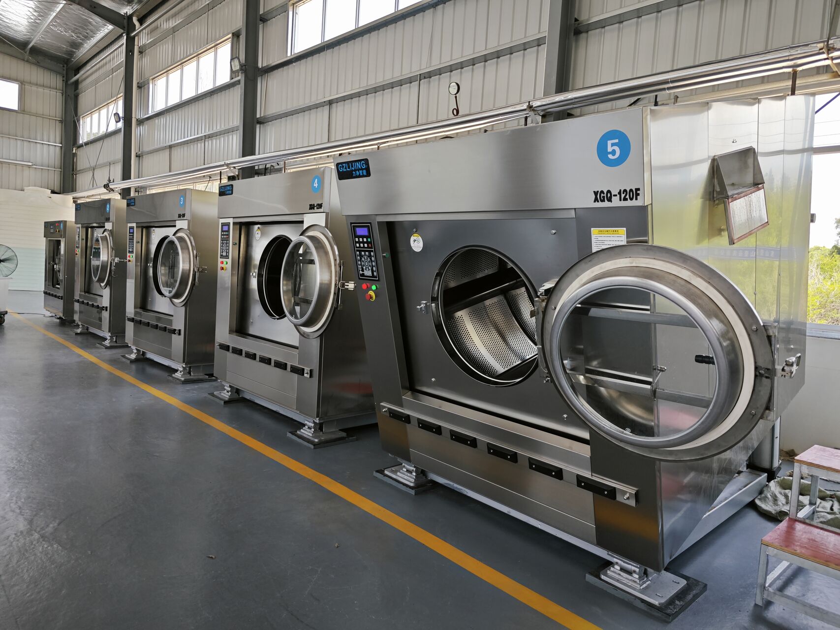 细节决定生命:医院床单清洗的重要性与隔离洗衣机(图1) 细节决定生命:医院床单清洗的重要性与隔离洗衣机(图1)